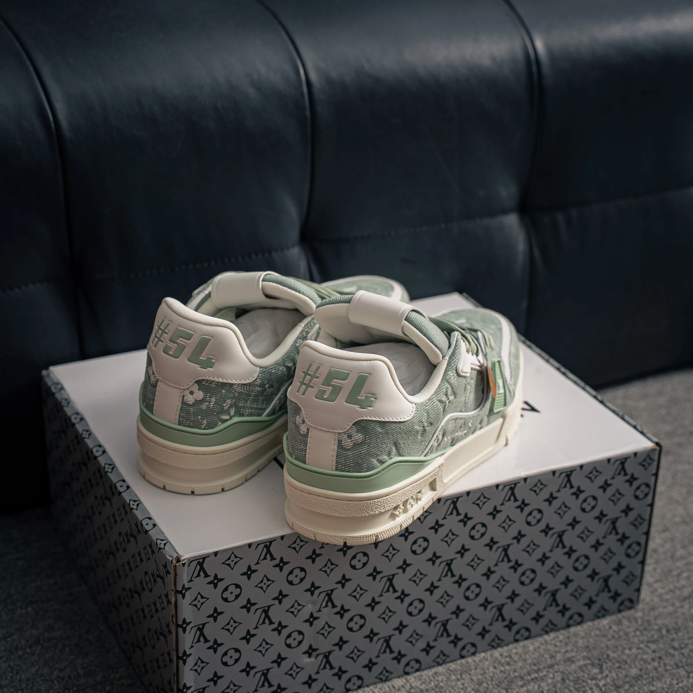 【L 2 】 Premium LV Classic New Arrival ✦ 1:1 ， ， ✦ Cowhide Leather Shoes ， LOGO ✦ + ，